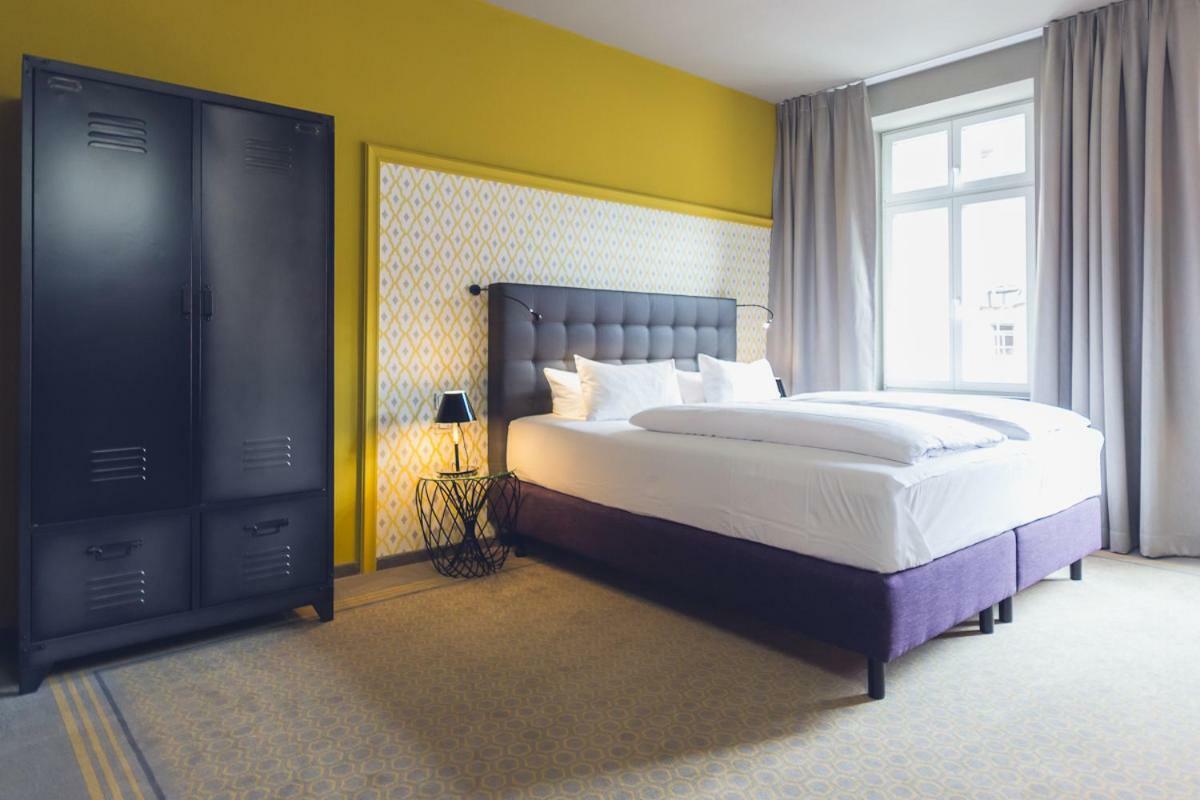 Hotel Goldene Traube - By Neugart 特拉本特拉巴赫 外观 照片